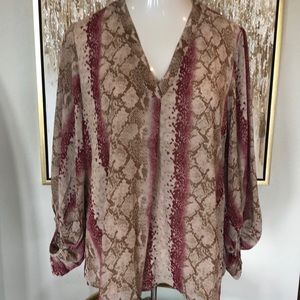 ENTRO SNAKE PRINT TOP